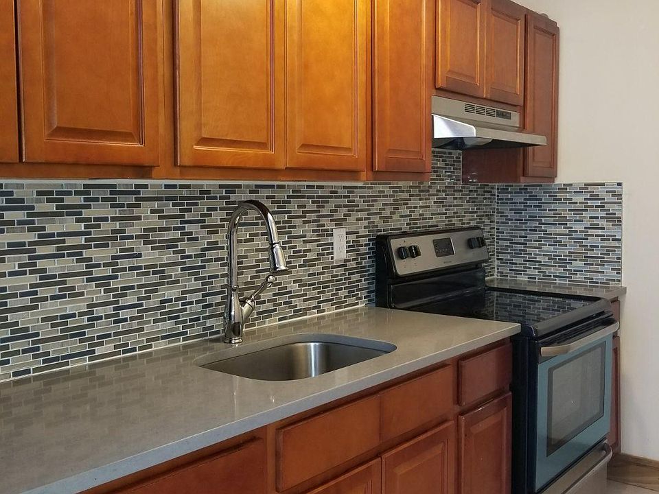 1st image of 1571 Undercliff Ave #4F