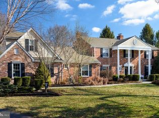 493 Green Hill Ln, Berwyn, PA 19312