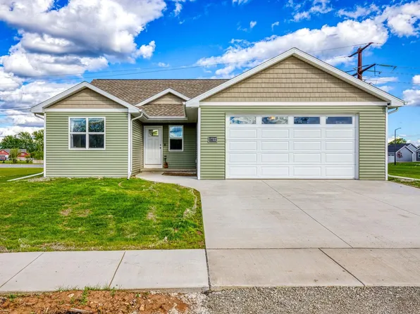 1732 Patriot Way, Neenah, WI 54956