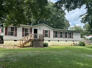 165 4th Ave, New London, NC 28127