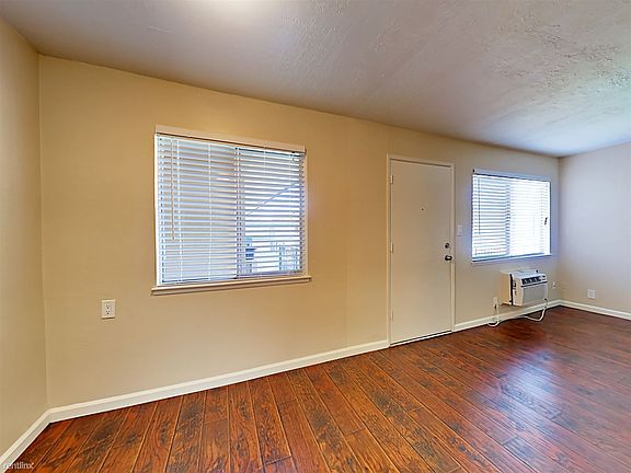 3rd image of 1441 Parker Ave APT 32