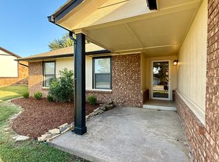 1811 W Laredo Pl S, Broken Arrow, OK 74012