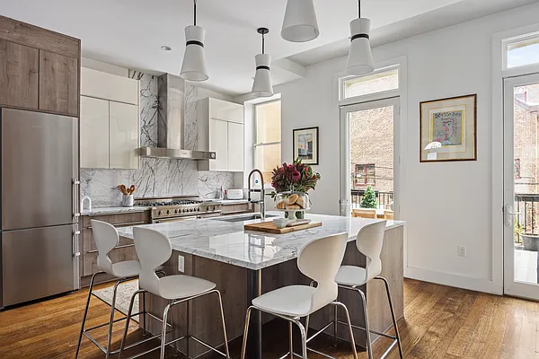 Sold by Compass | media 8