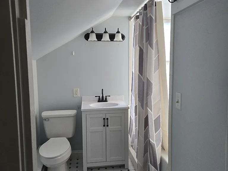 120 W Street Rd — Photo 8