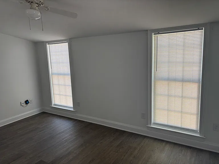 1113 Grove St — Photo 5