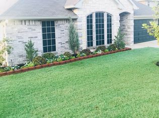 501 J R Stoff Dr, Azle, TX 76020