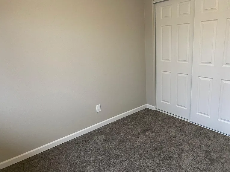 6230 SW Hall Blvd #6 — Photo 3