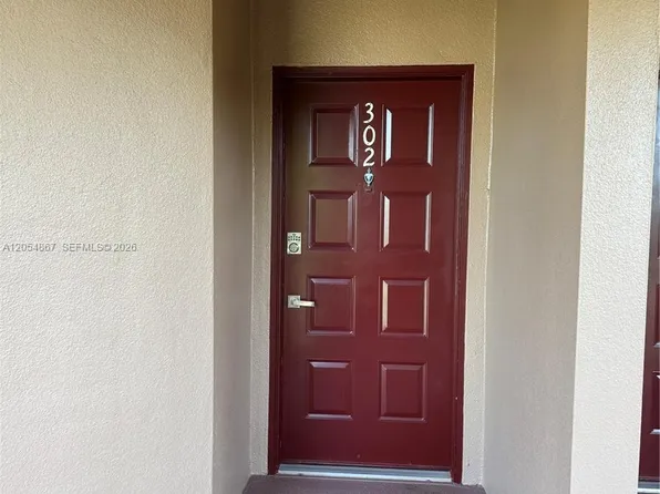 500 SW 130th Ter APT 302A, Pembroke Pines, FL 33027