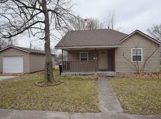 720 N Oak St, Webb City, MO 64870