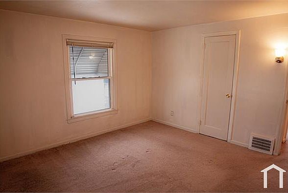1st image of 1453 E 250th St