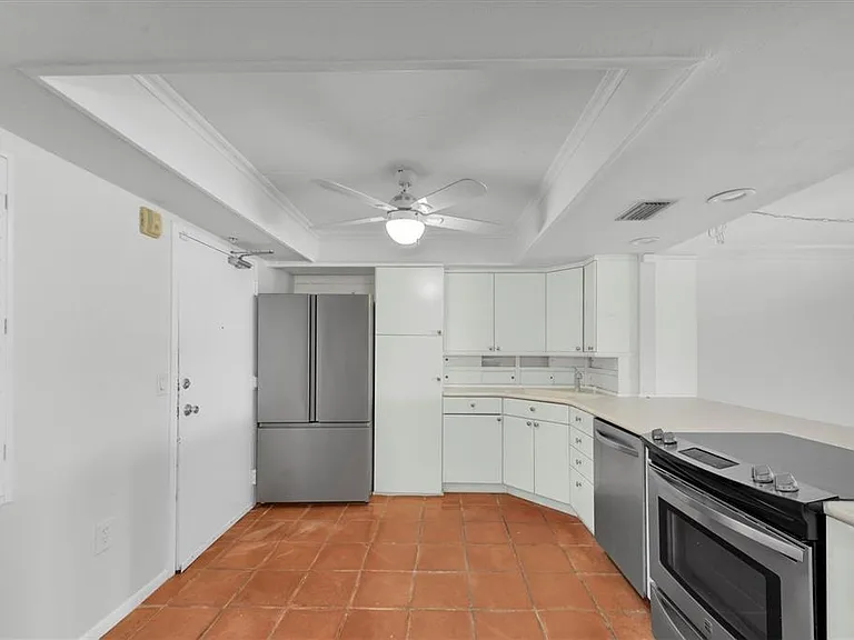 4900 38th Way S #302 — Photo 14