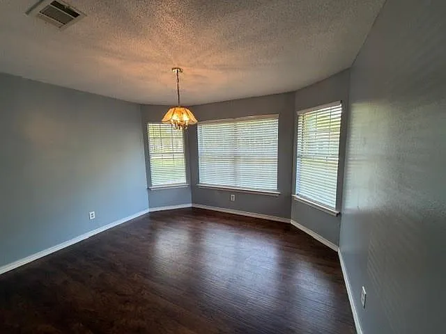 3 bed, 2.0 bath, 1474 sqft, $1,950 — Photo 4
