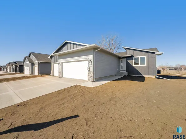 345 N Everest Ave, Tea, SD 57064