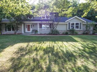 W324S7087 Squire Ln, Mukwonago, WI 53149