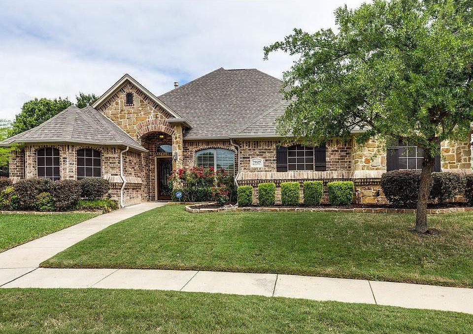 1st image of 7925 Bella Ct