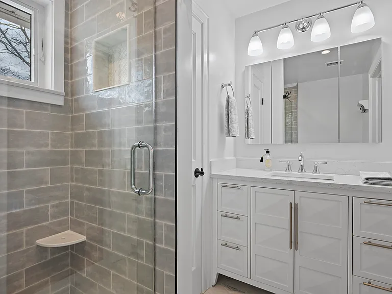 74 Montauk Hwy — Photo 14