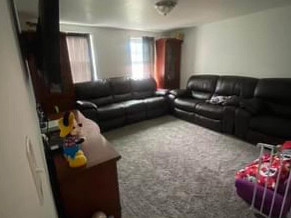 280 Broadway Living Room