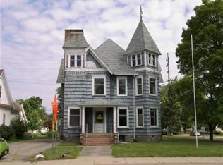 258 E Market St, Nappanee, IN 46550