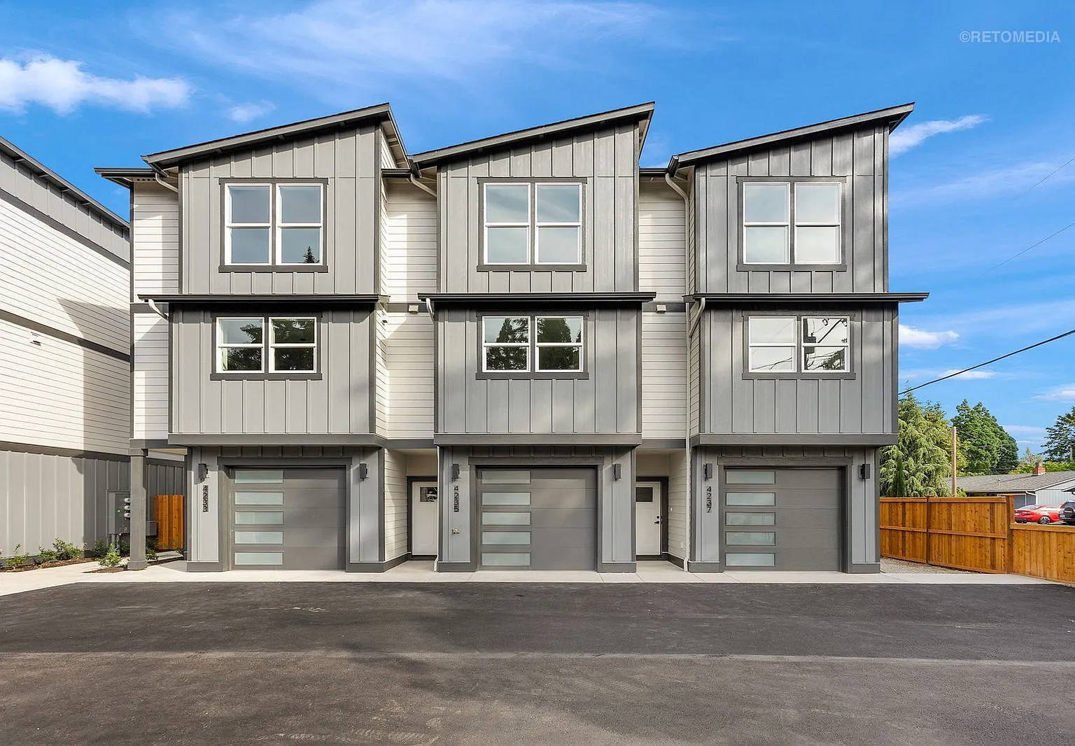 3 bed, 2.5 bath, 1698 sqft, $2,345 — Photo 2