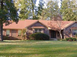16 Leeward Ct, Maumelle, AR 72113