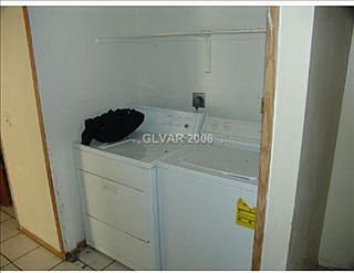 4th image of 874 Rhinegold Way