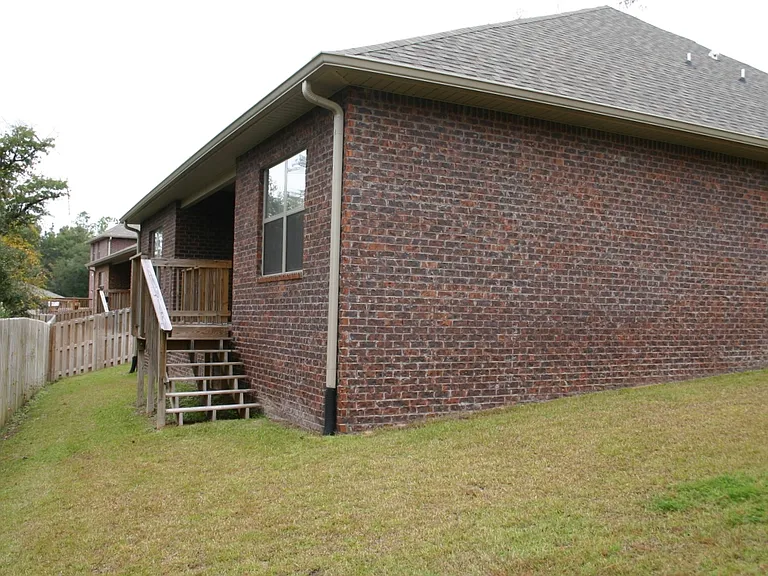 658 Red Fern Rd — Photo 20