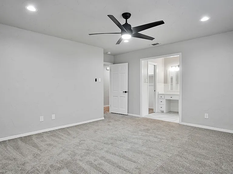 3811 63rd Dr — Photo 17