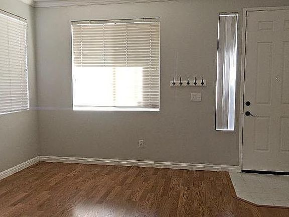 5th image of 8219 Gardenside Ct