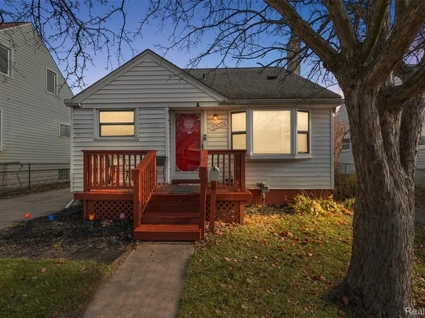 22074 Nevada Ave, Eastpointe, MI 48021