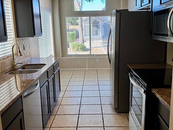 5th image of 2221 E Union Hills Drive #137