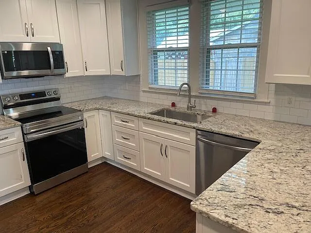 2 bed, 832 sqft, $1,775 — Photo 4