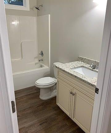 5th image of 358 Brookfield Dr