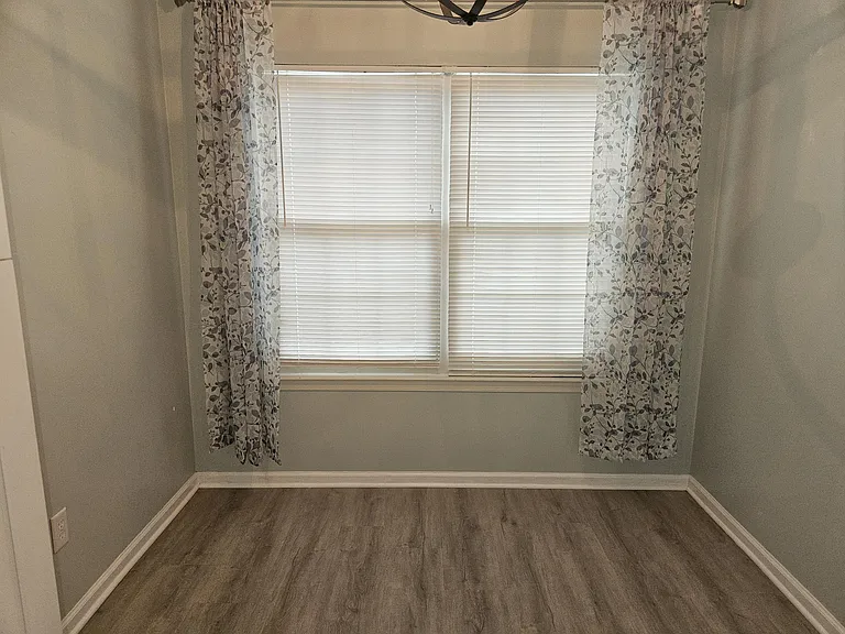 102 Chanticlair Dr — Photo 17