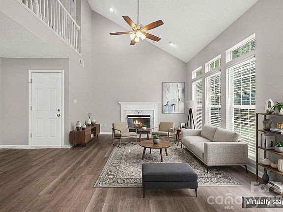 3rd image of 8401 Redstone View Dr