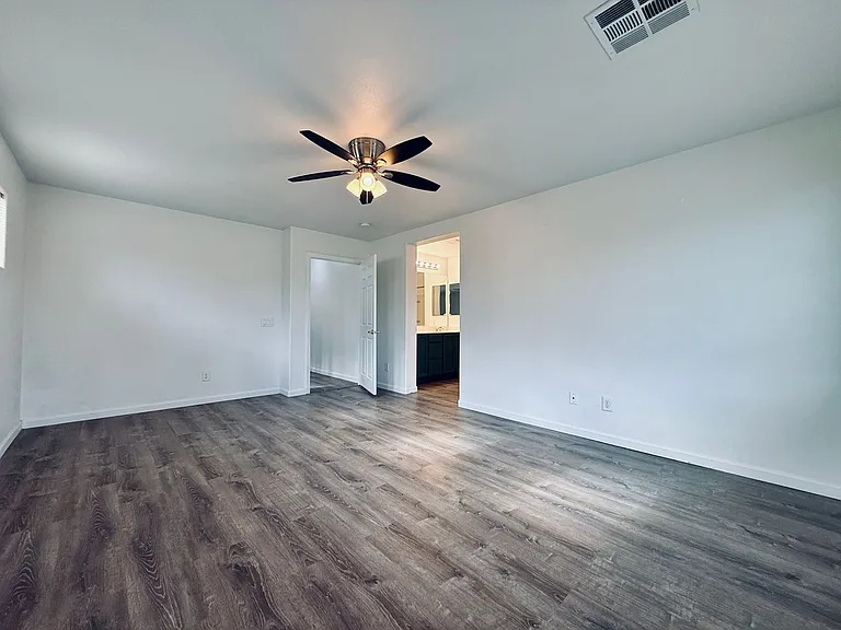 9621 Sharp Horn Ct — Photo 15