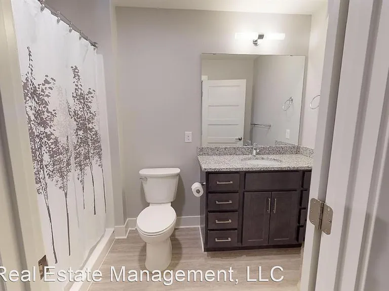 Hanover Townhomes — Photo 63