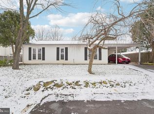 8213 Shady Spring Dr, Gaithersburg, MD 20877