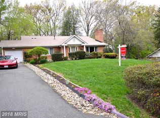 4054 Doveville Ln, Fairfax, VA 22032