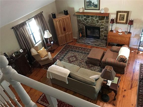 4th image of 100 Cartecay Cove Dr