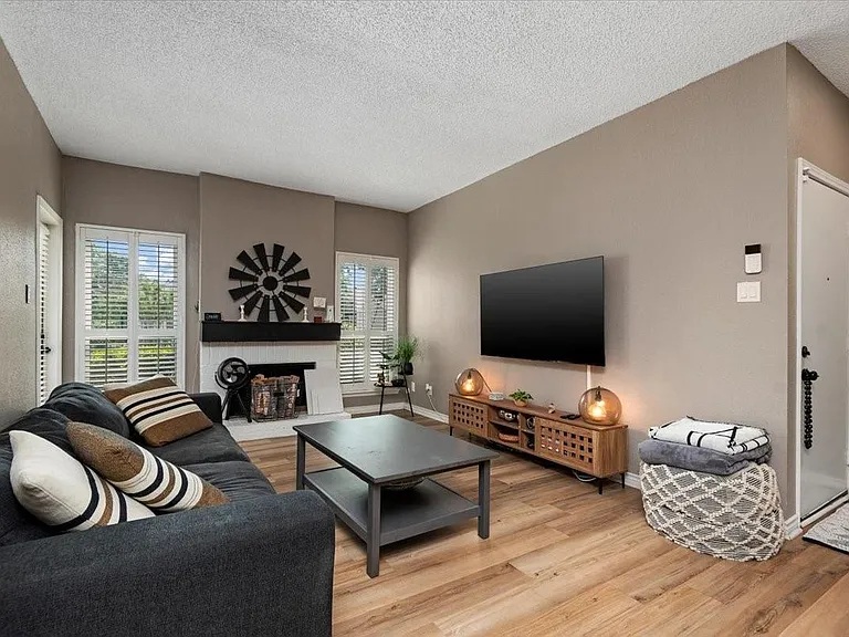 10047 Westpark Dr #33 — Photo 7