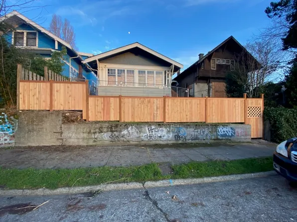 4724 7th Ave NE, Seattle, WA 98105