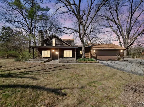 1111 Basswood Ln, Saint Louis, MO 63132