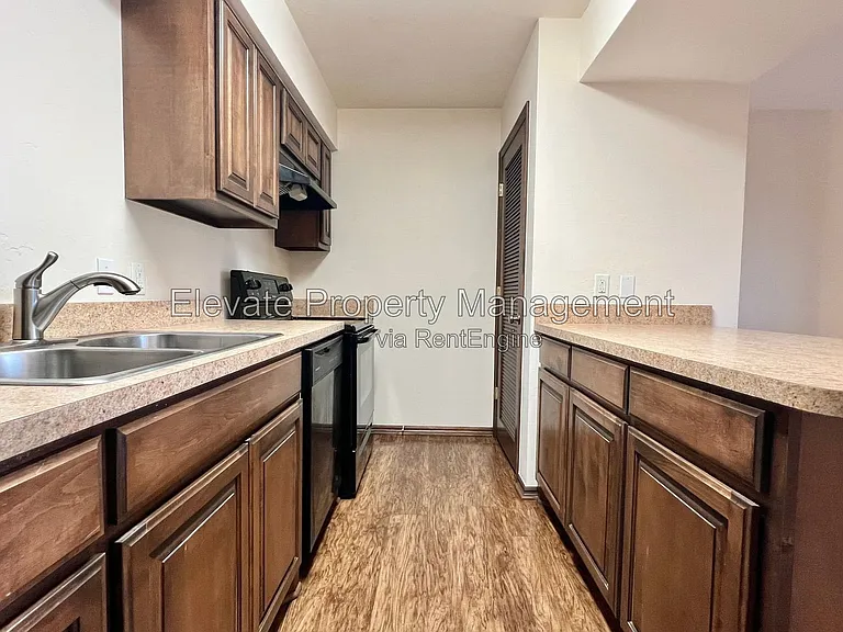 14415 N Pennsylvania Ave #C — Photo 6