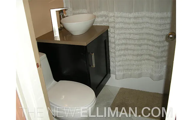 Sold by Douglas Elliman | media 15