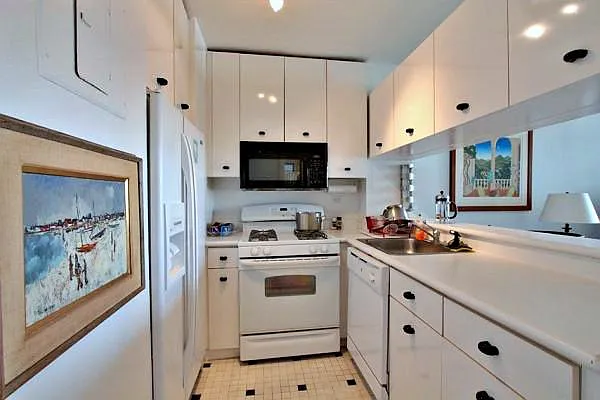 Rented by Compass | media 4