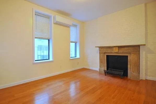 Rented by Nest Seekers International | media 33