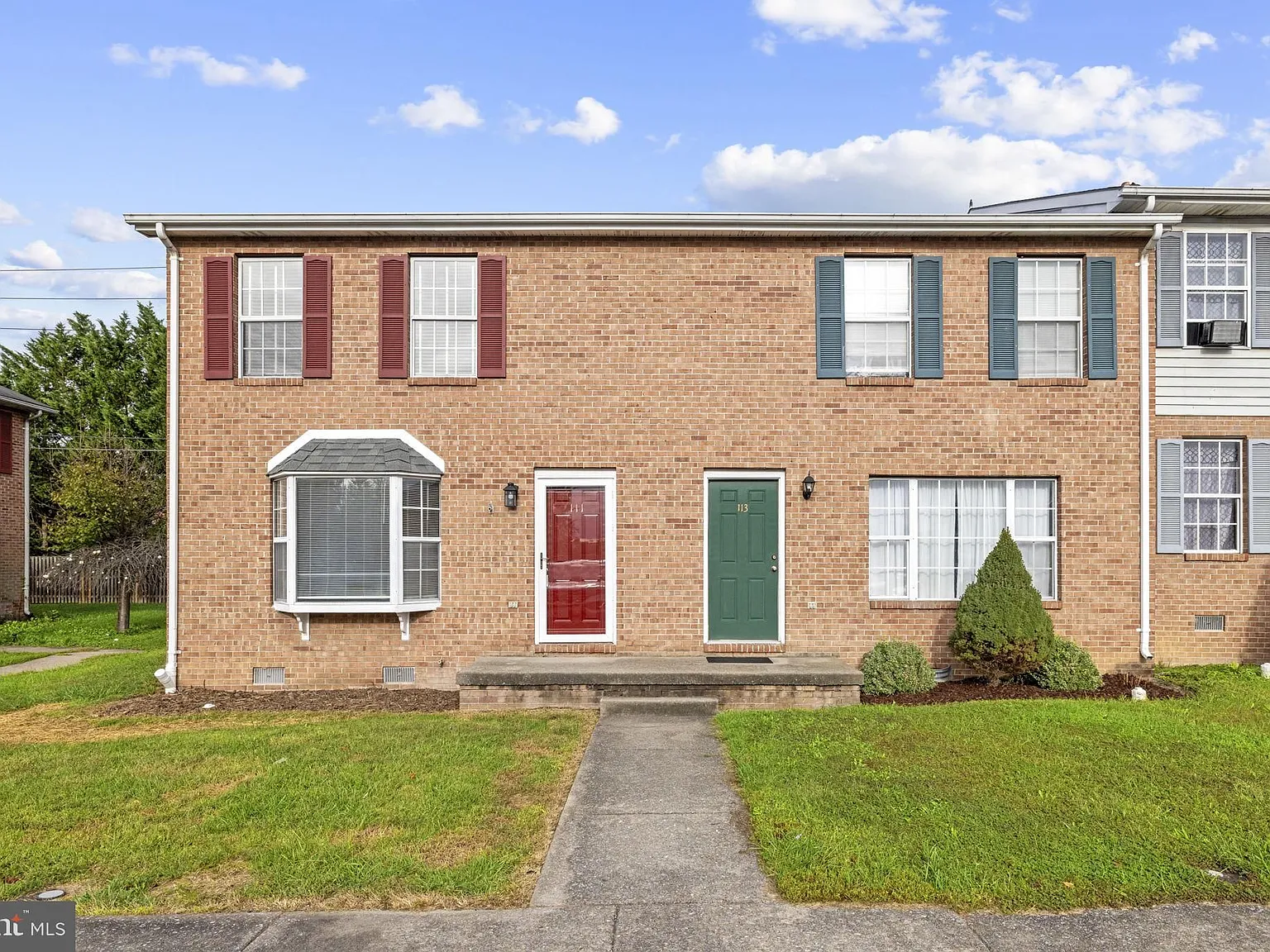3 bed, 1.5 bath, 1200 sqft, $1,500 — Photo 3