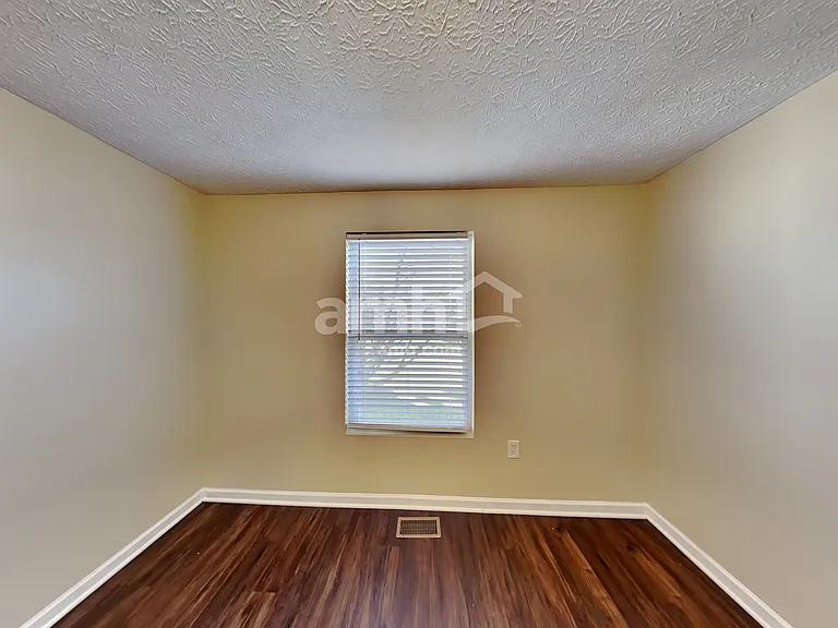 456 Kathryn Dr — Photo 13