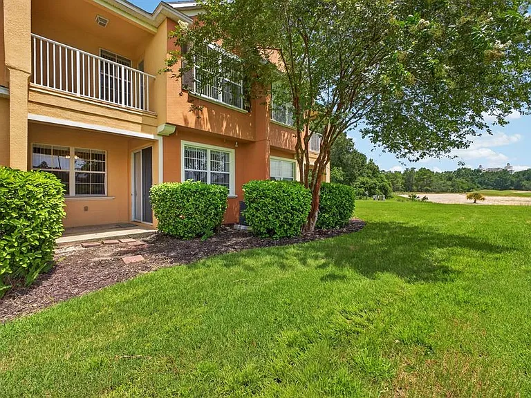 904 Assembly Ct — Photo 15