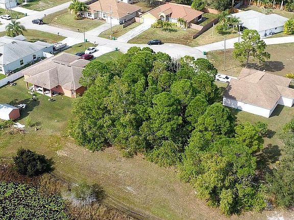 2nd image of 5815 NW Argo Ct
